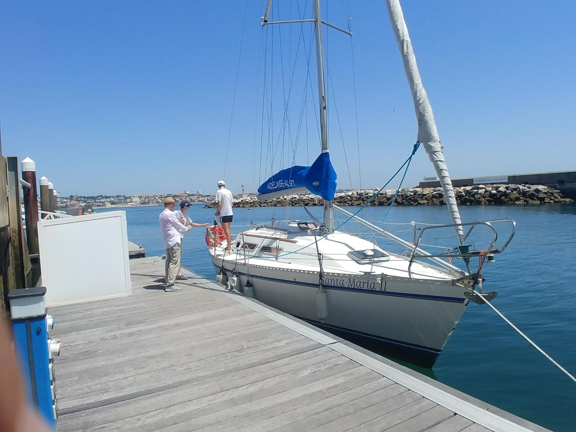 Ferienwohnung Be Local - Sleep Aboard The Santa Maria Sailing Boat In Lisboa Exterior foto