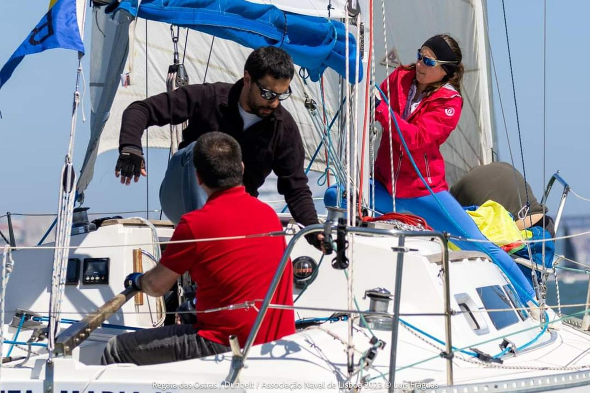 Ferienwohnung Be Local - Sleep Aboard The Santa Maria Sailing Boat In Lisboa Exterior foto