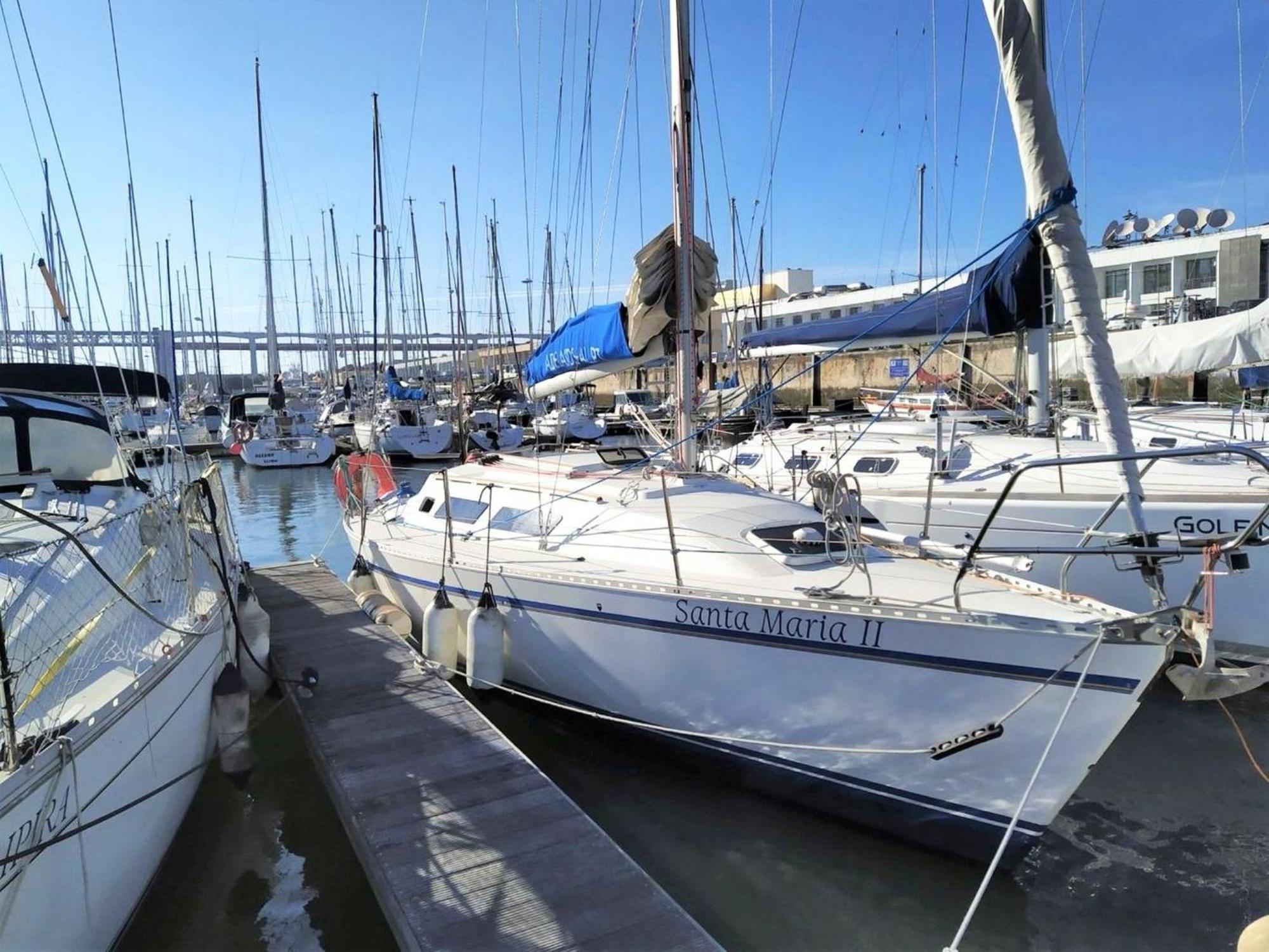 Ferienwohnung Be Local - Sleep Aboard The Santa Maria Sailing Boat In Lisboa Exterior foto